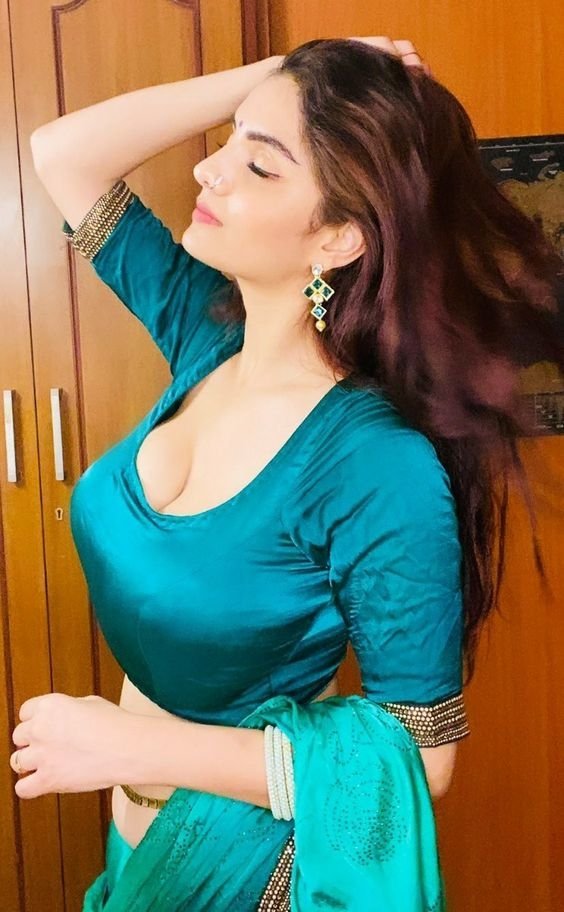 Escorts in Gulberg Lahore